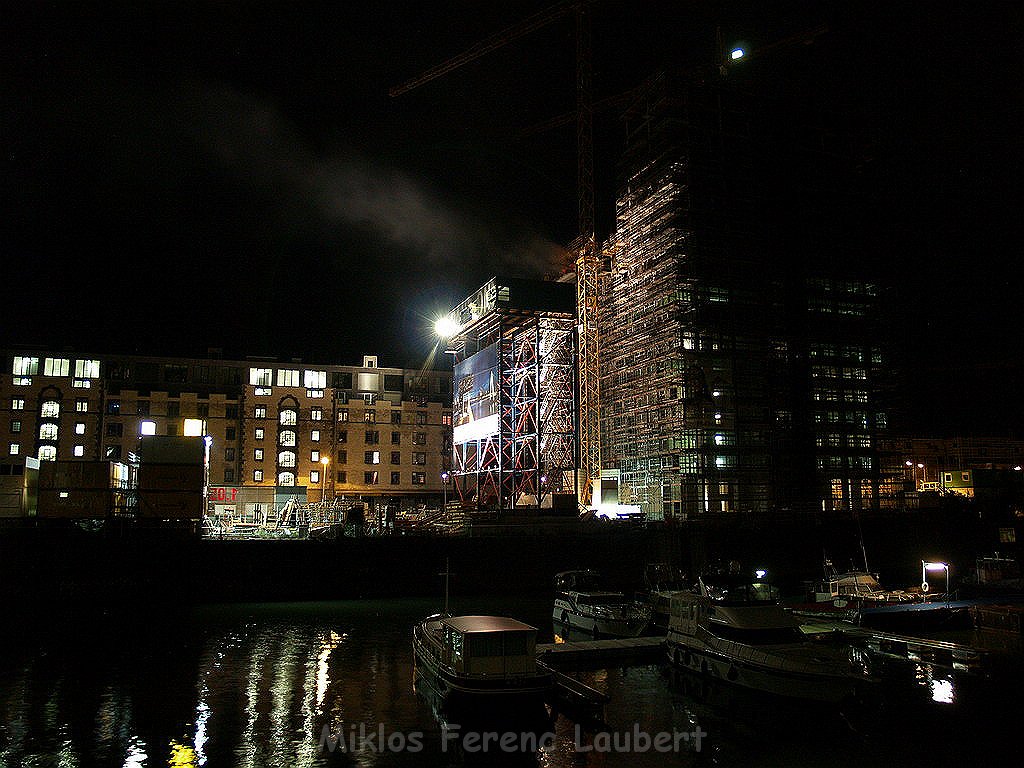 Feuer Baustelle 3ten Kranhauses Koeln Rheinauhafen P476.JPG